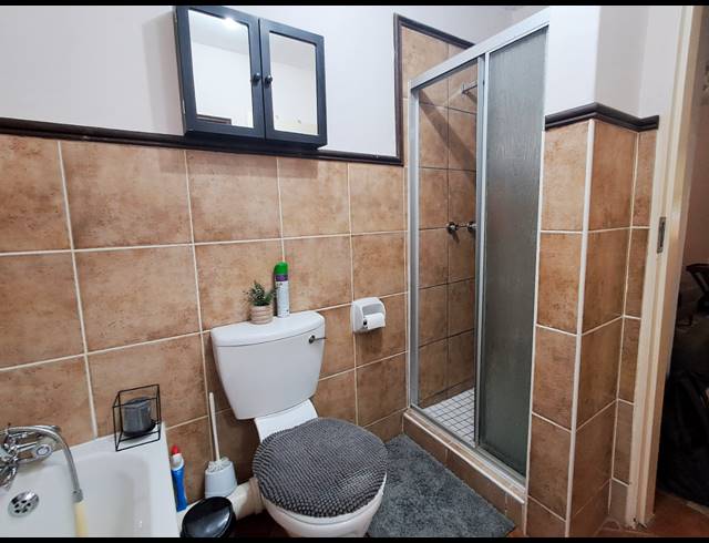 2 BEDROOM SECTIONAL TITLE FOR SALE IN BOARDWALK VILLAS